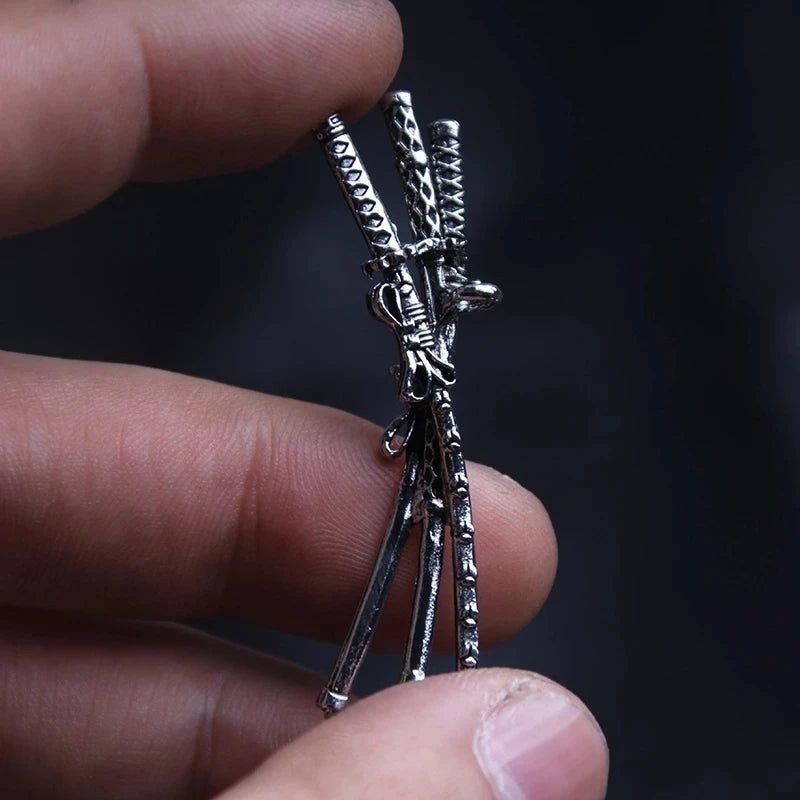 Roronoa Zoro Three Knife Pendant Necklace S30818c39ec6e4015a27a1c787e26669dh