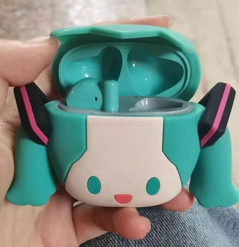 Hatsune Miku Wireless Bluetooth Headphones w/Case