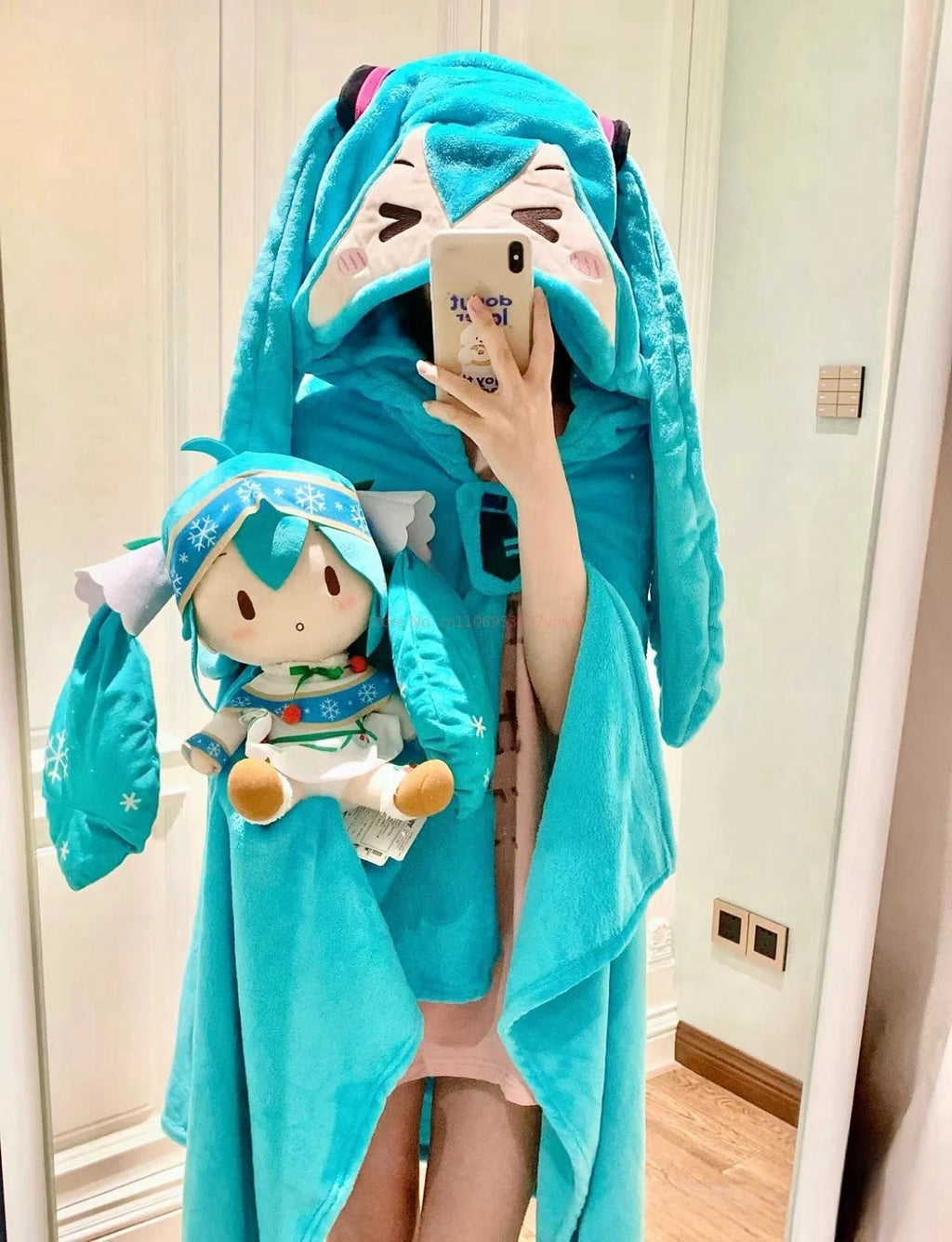 Miku Flannel Cloak